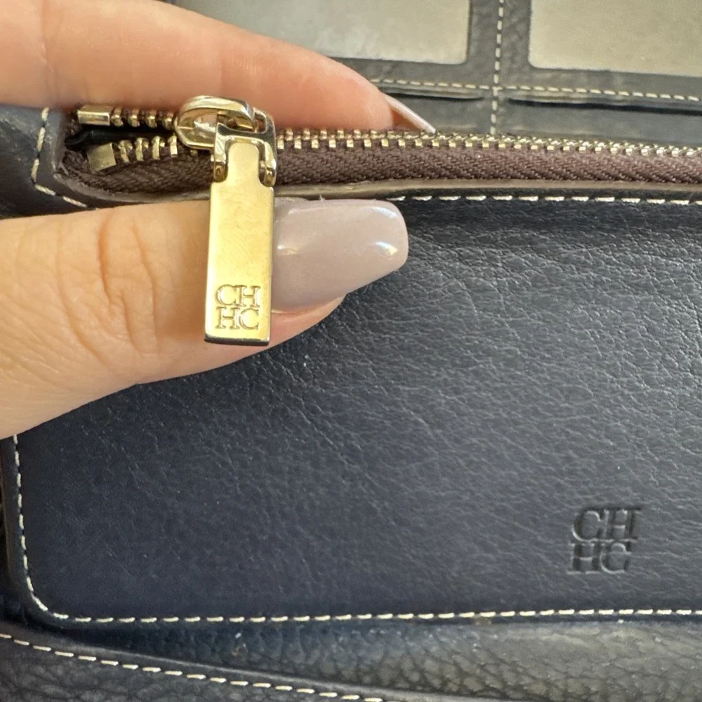 CH Carolina Herrera Leather Trifold  Wallet with Removable Coin Purse Continenta